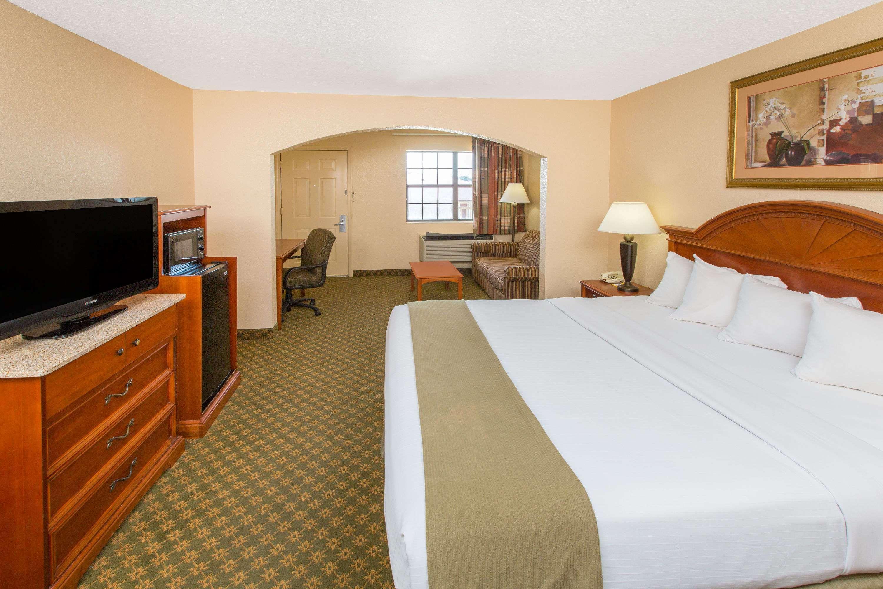 Days Inn By Wyndham Lonoke Екстериор снимка