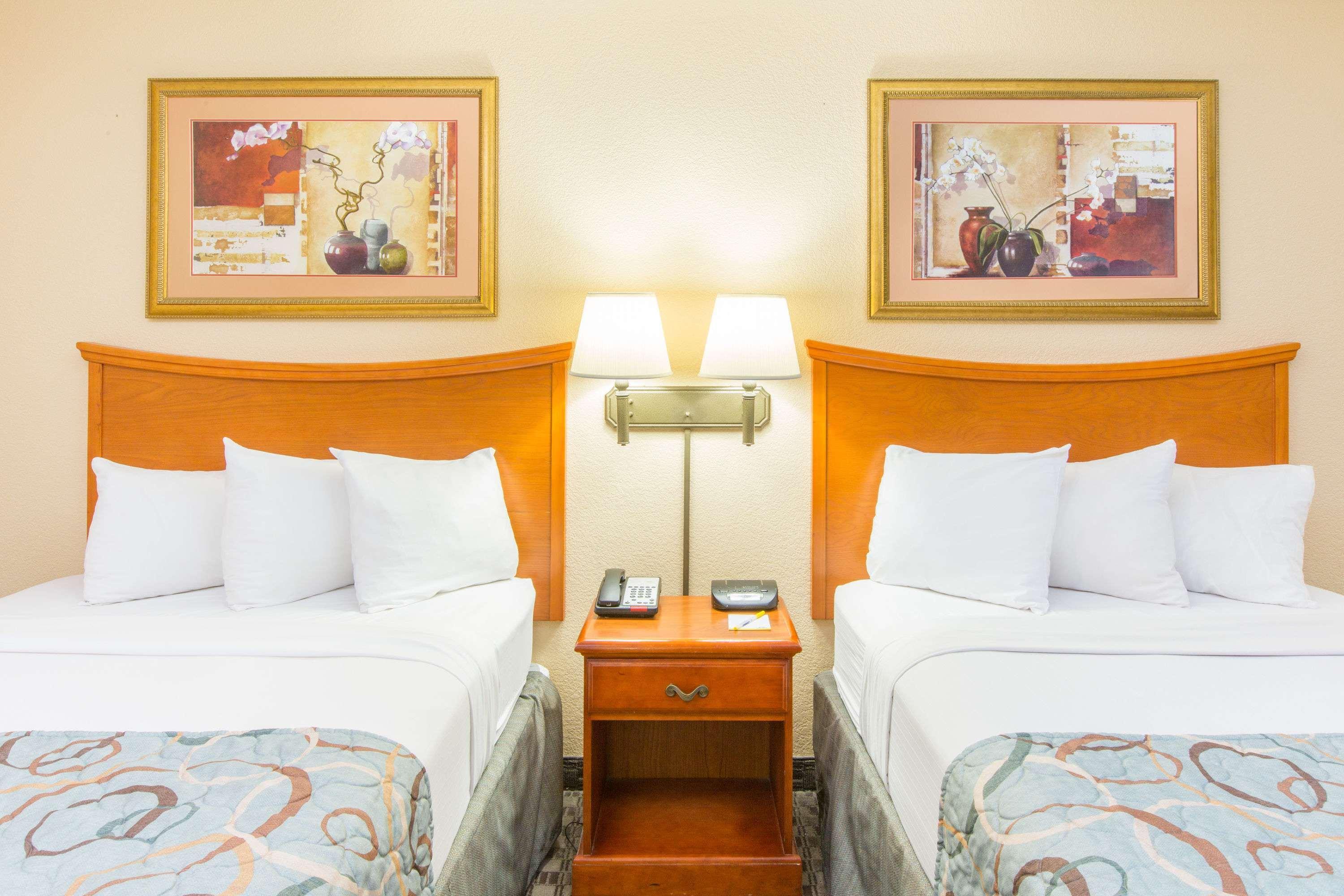 Days Inn By Wyndham Lonoke Екстериор снимка